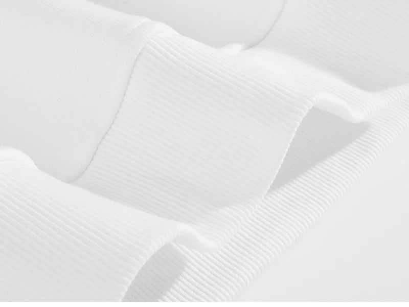 Bestickter Kapuzenpullover aus Baumwolle im Ethno-Stil