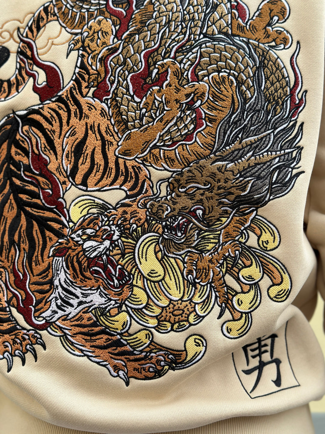 Heavy Embroidery Dragon-Tiger Hoodie 400GSM - Beige