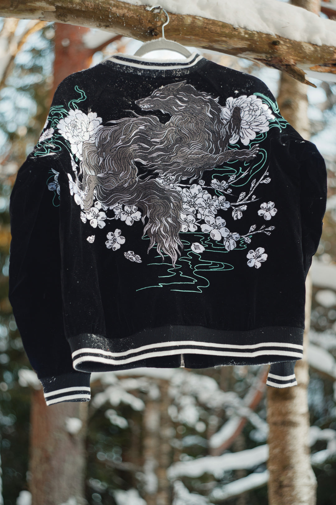 Midnight Wolf Embroidery Velvet Jacket - Unisex - Obsidian Black