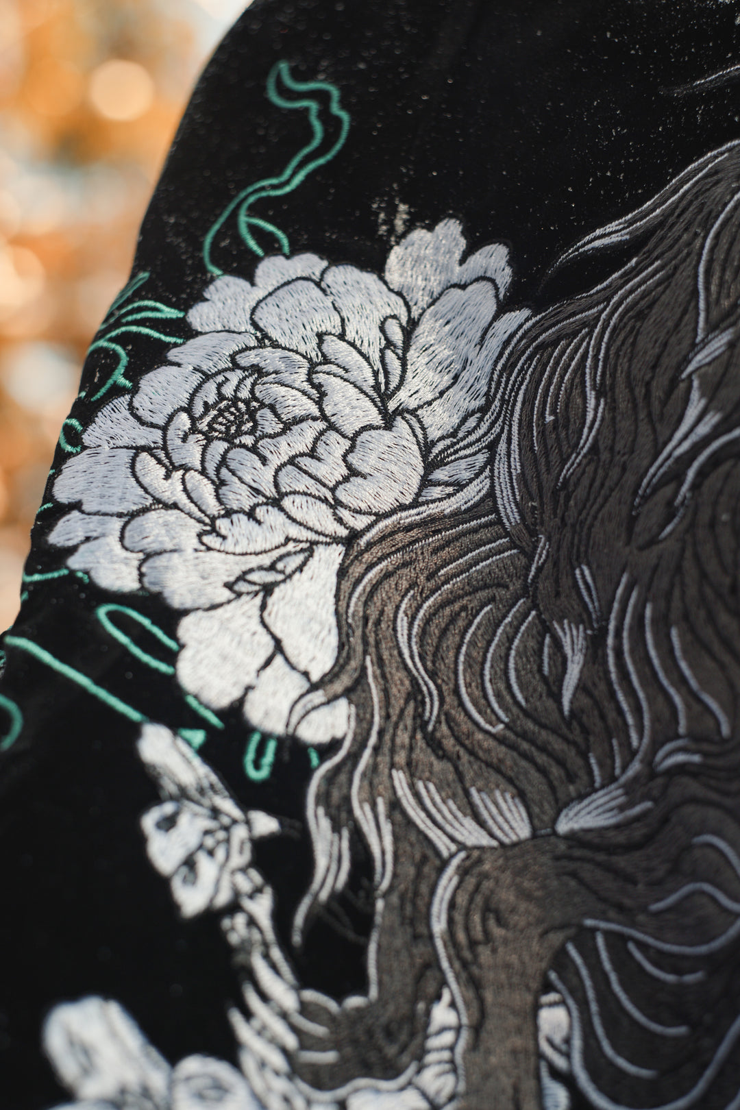 Midnight Wolf Embroidery Velvet Jacket - Unisex - Obsidian Black