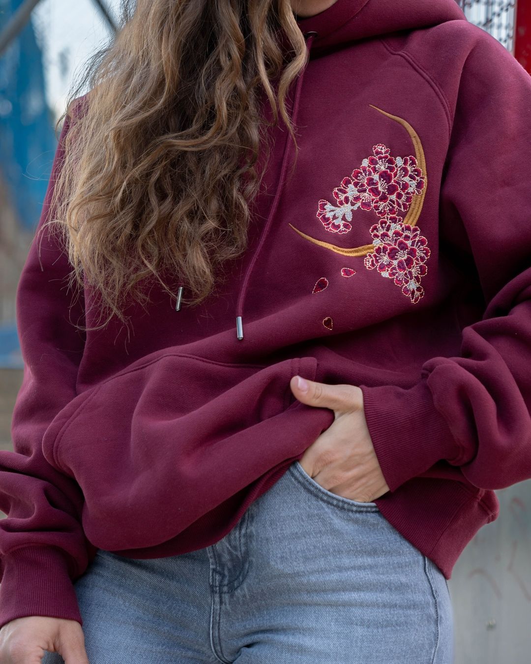 Sudadera con capucha bordada con dragón Sakura