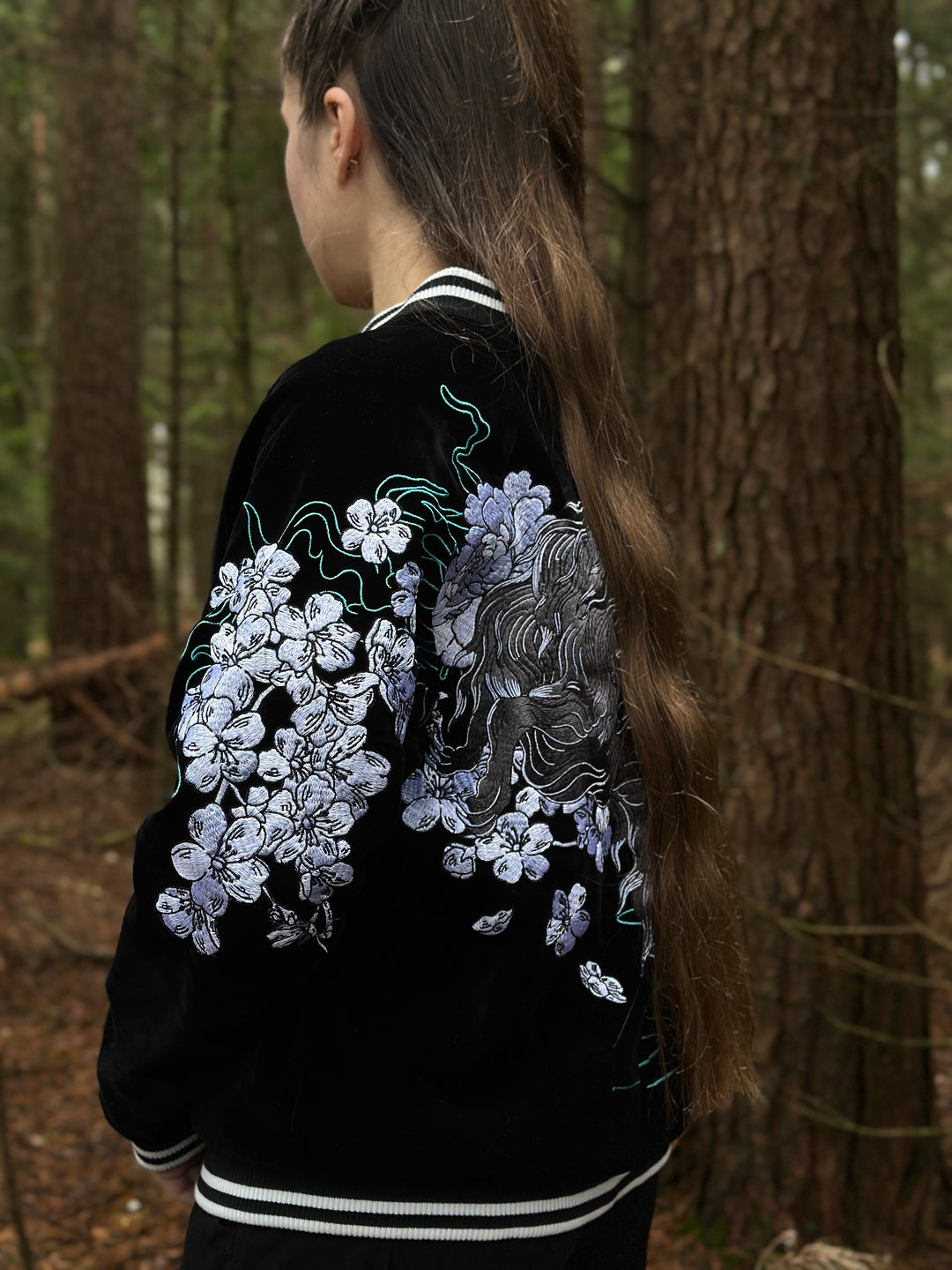 (PRE-ORDER) Midnight Wolf Embroidery Velvet Jacket - Unisex - Obsidian Black