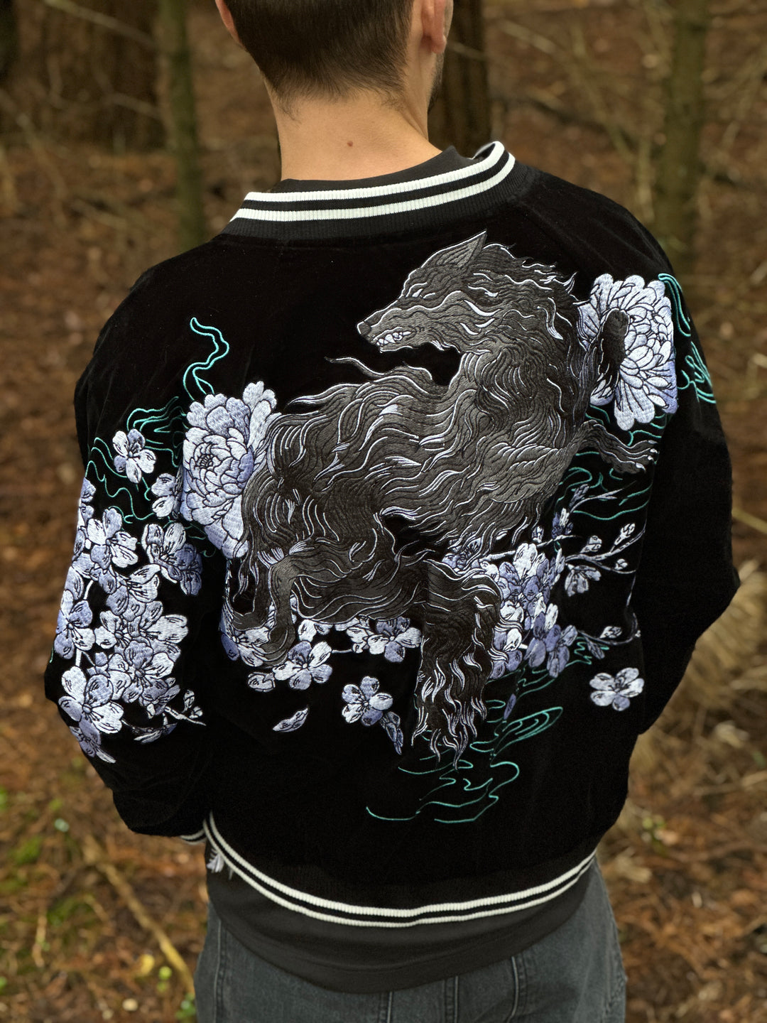 (PRE-ORDER) Midnight Wolf Embroidery Velvet Jacket - Unisex - Obsidian Black