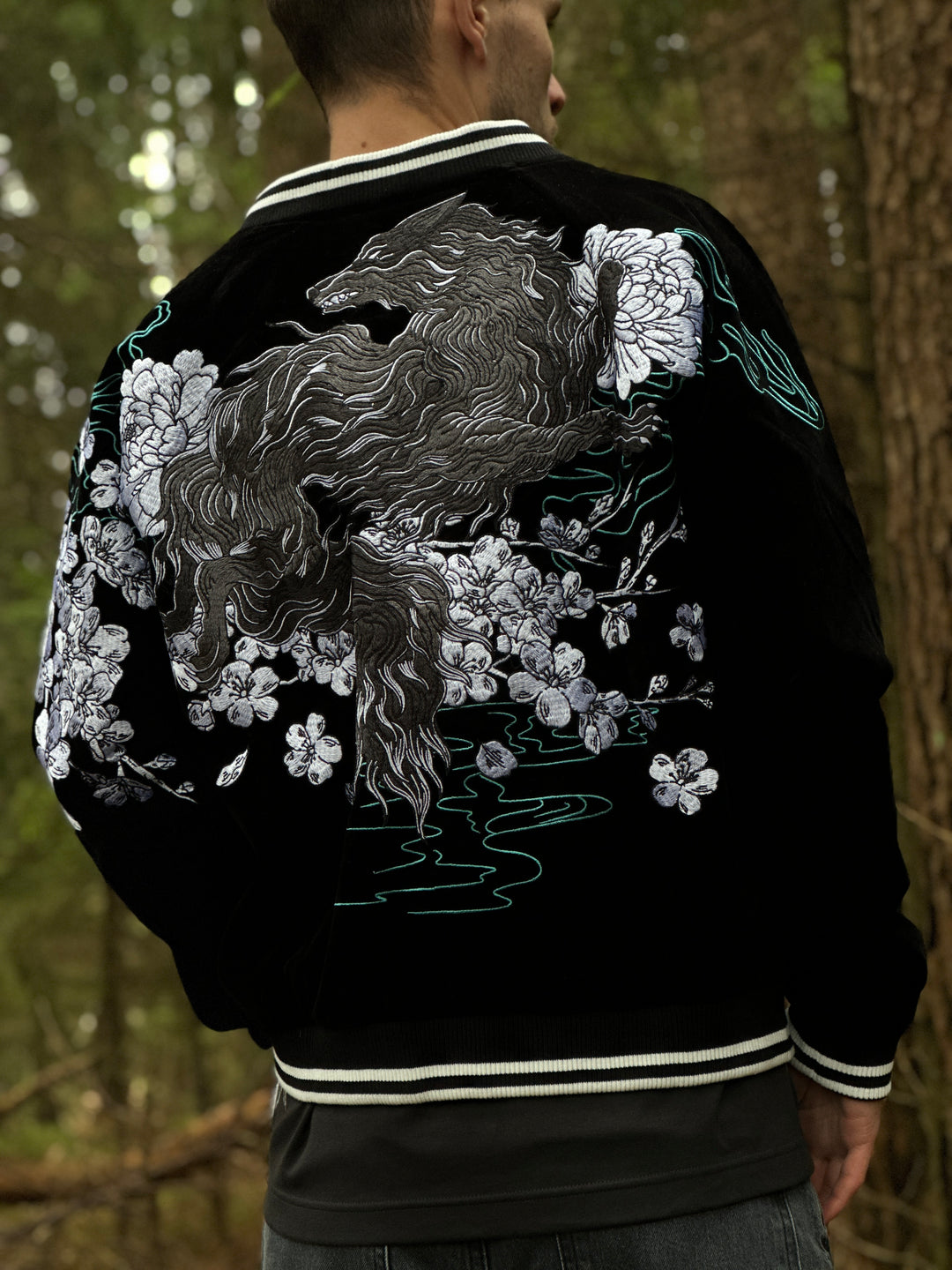 (PRE-ORDER) Midnight Wolf Embroidery Velvet Jacket - Unisex - Obsidian Black