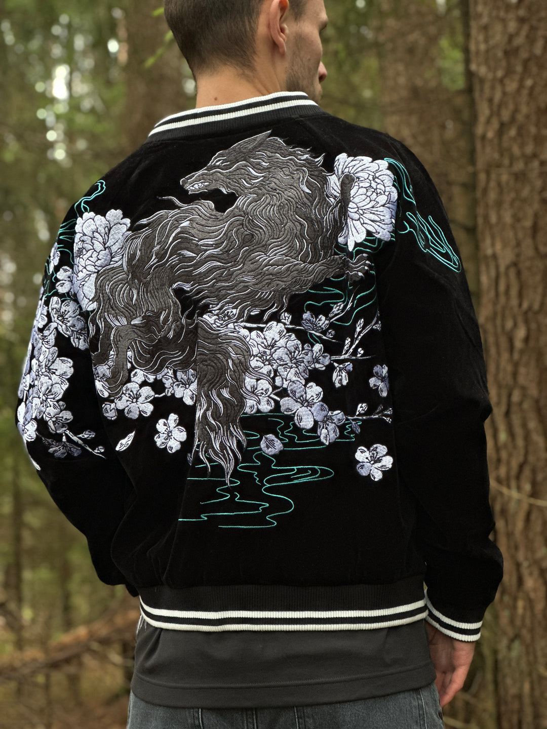 (PRE-ORDER) Midnight Wolf Embroidery Velvet Jacket - Unisex - Obsidian Black