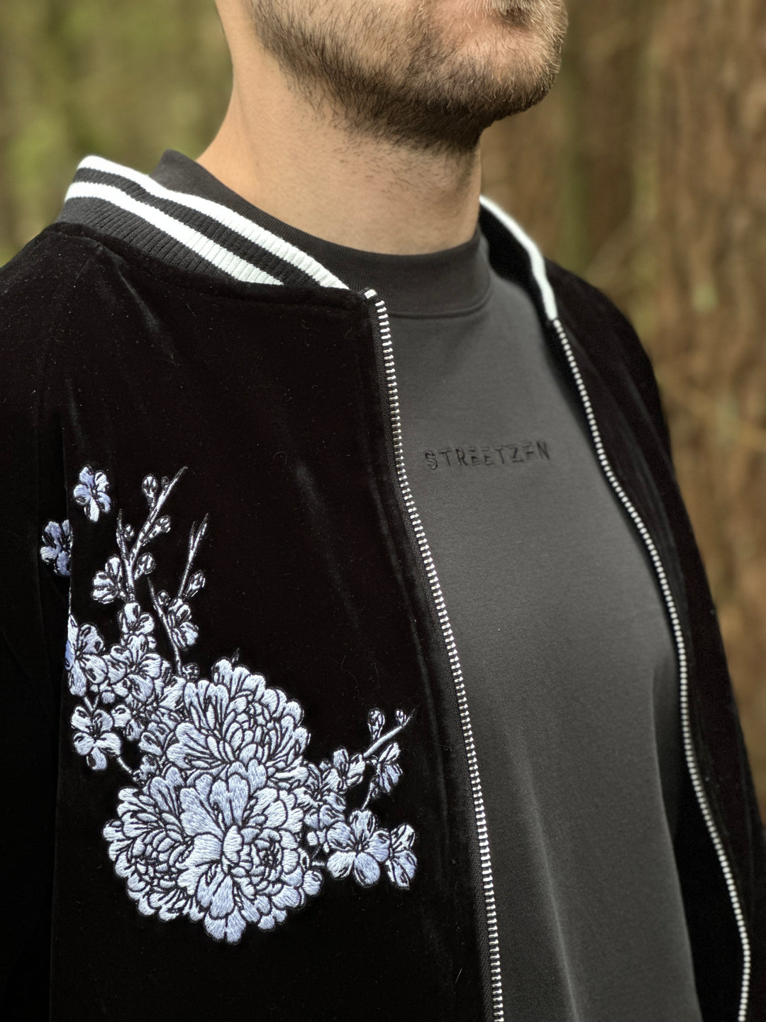 (PRE-ORDER) Midnight Wolf Embroidery Velvet Jacket - Unisex - Obsidian Black