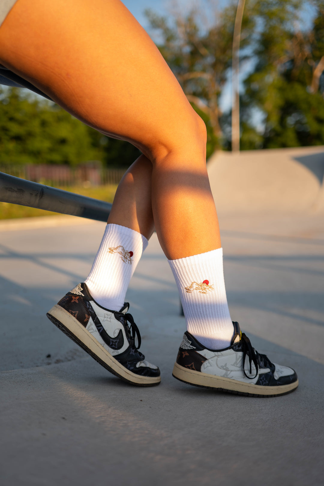 Mount Fuji Embroidered Crew Socks