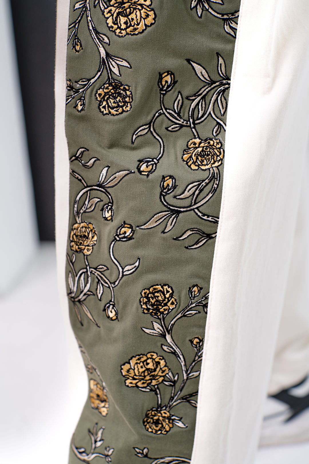 Urban Flora Embroidery Pants - Unisex Baggy Cargo
