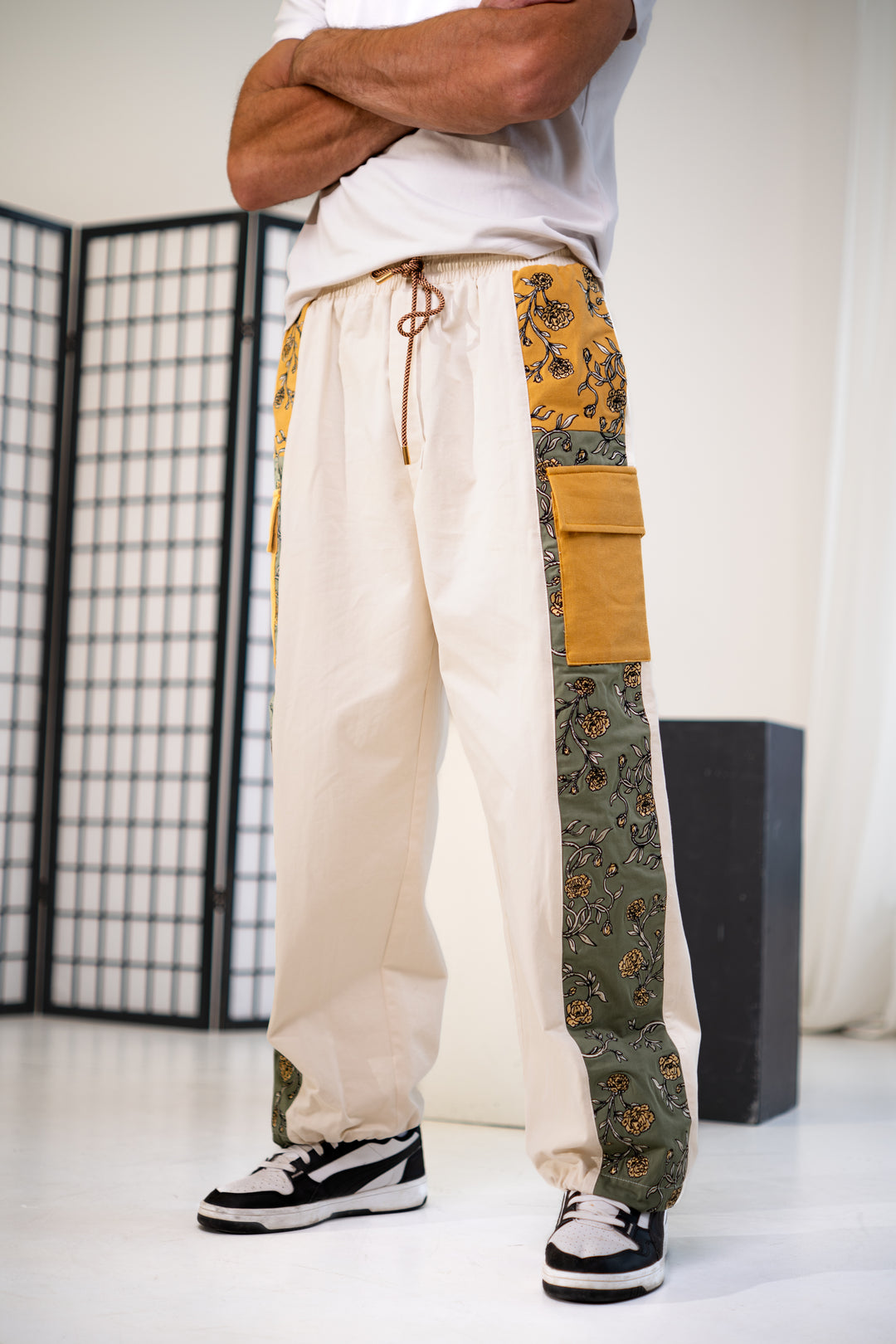 Urban Flora Embroidery Pants - Unisex Baggy Cargo