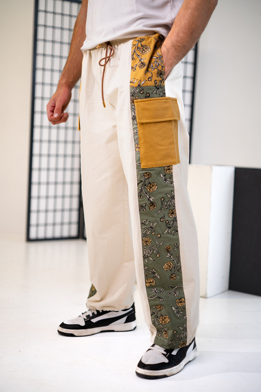 Urban Flora Embroidery Pants - Unisex Baggy Cargo
