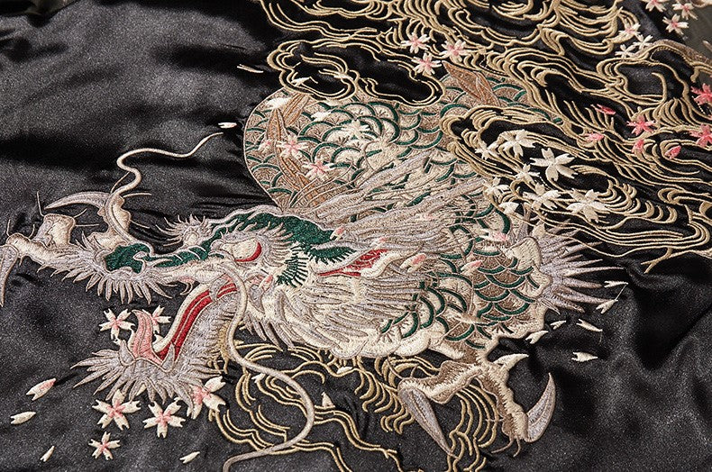 Chaqueta Sukajan con bordado de bestias míticas