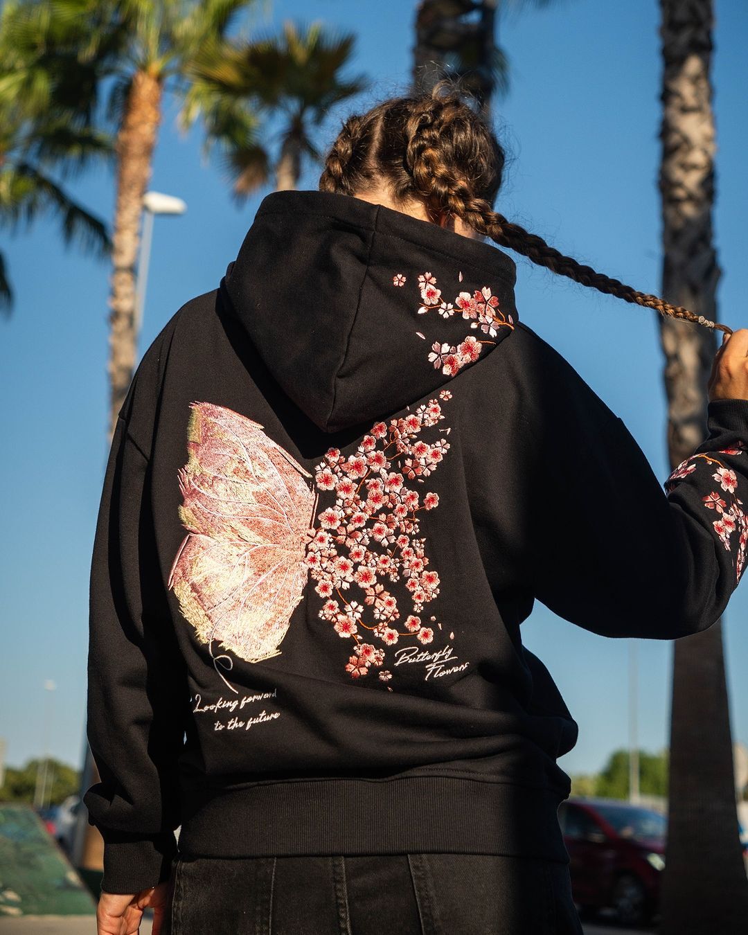 Gestickter Sakura-Hoodie – japanischer Streetstyle